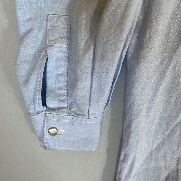 Light Blue Long Sleeved Shirt with Embroidery Design - No Tag Vintage - Picture 4 of 8